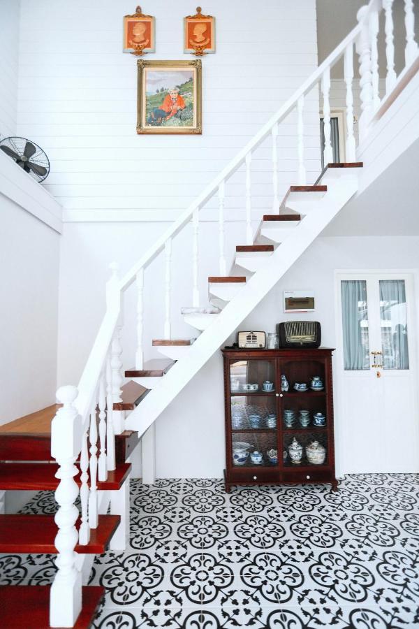 Ban Chamun Chertel Poshtel מראה חיצוני תמונה