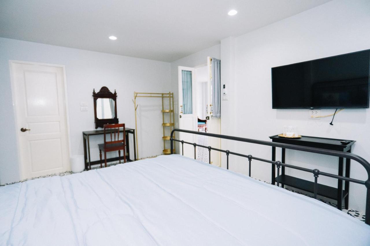 Ban Chamun Chertel Poshtel מראה חיצוני תמונה